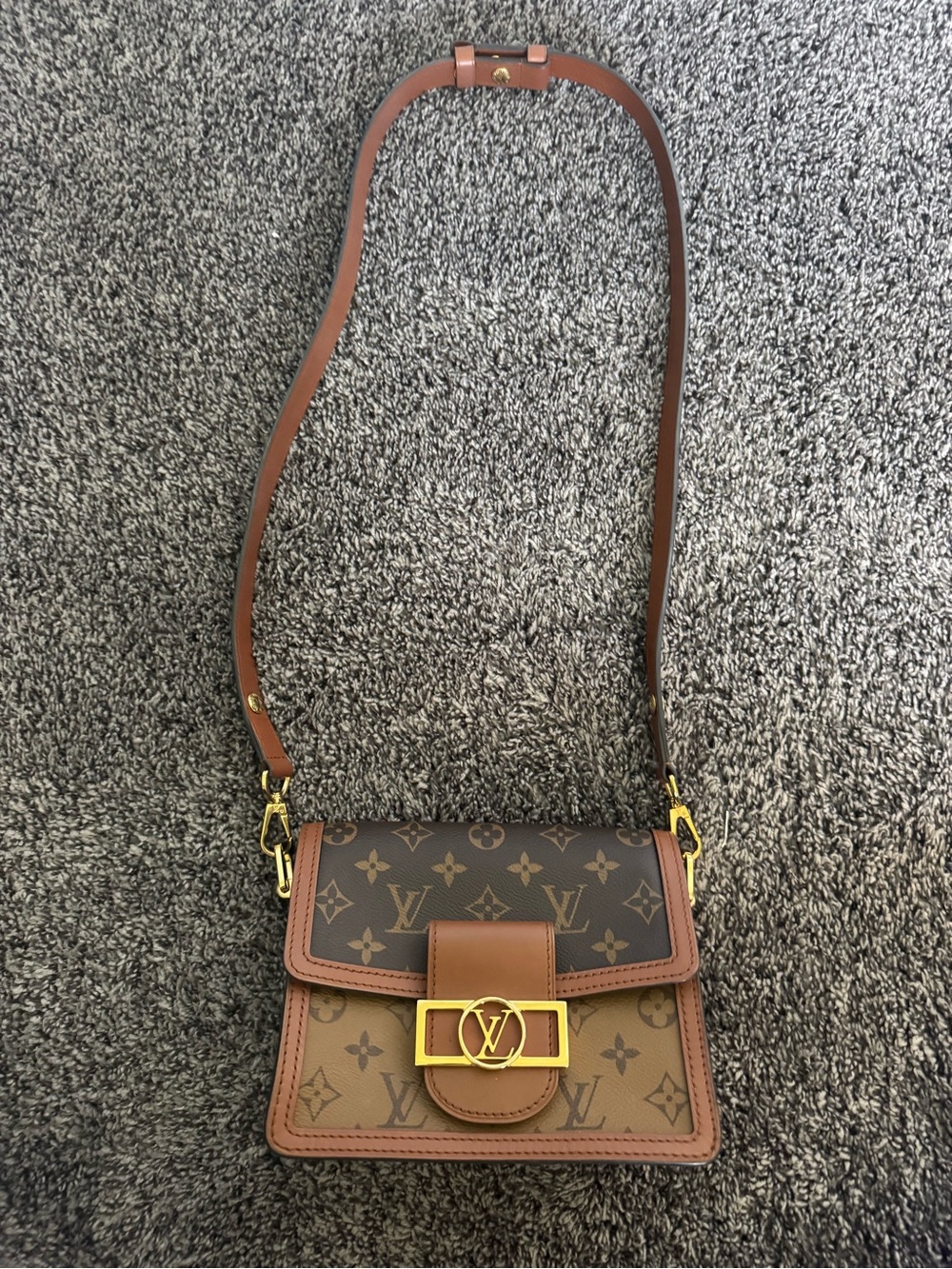 Louis Vuitton Dauphine mini